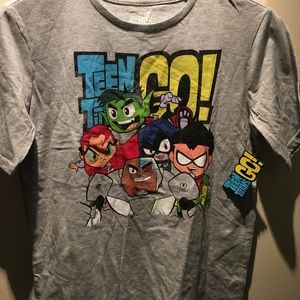 TEEN TITANS youth tshirt. (14-16 kids size).